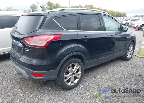 2016 Ford Escape Titanium из США, поврежденный, VIN 1FMCU9JXXGUB70074